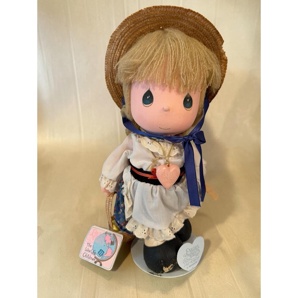 Applause Precious Moments World's Children Mitzy Doll #16031, 1987